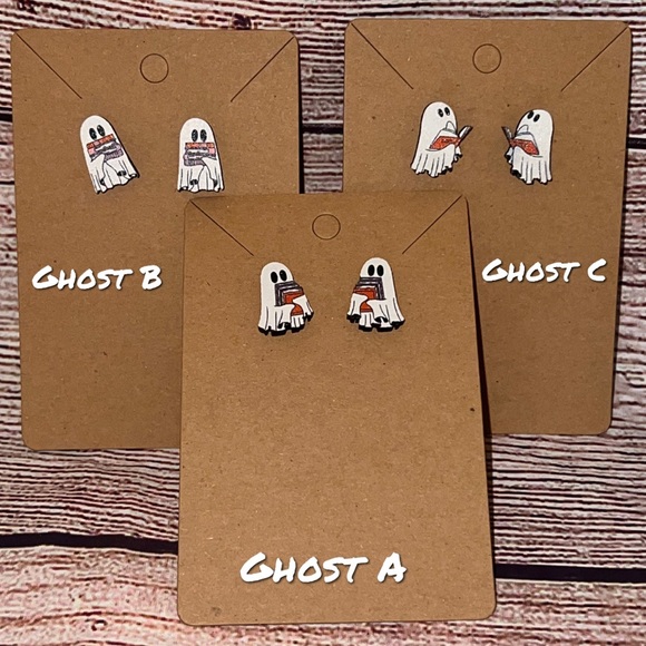 SUPER CUTE GHOST HOLDING BOOKS WOOD EARRINGS - Picture 2 of 11